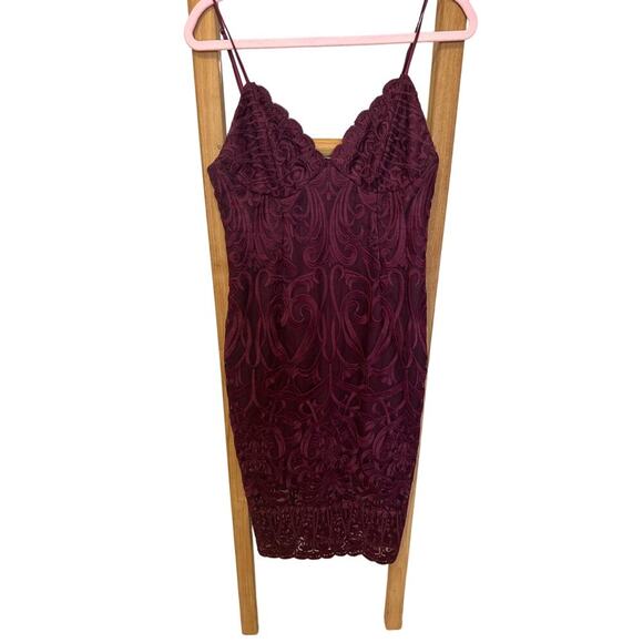 Bardot Gia Embroidered Lace Mesh Cocktail Bodycon Dress In Burgundy Size 8 - Picture 6 of 15